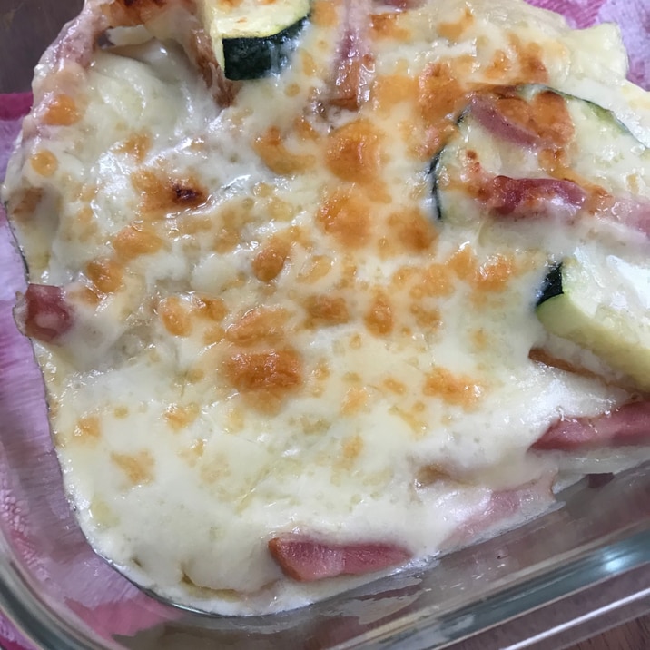 ズッキーニとベーコンのパングラタン レシピ 作り方 By まひにゃん 楽天レシピ